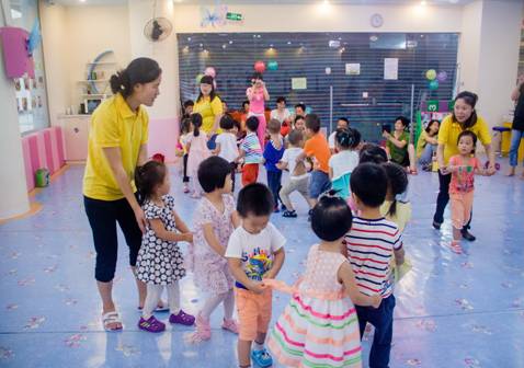 濃濃師生情，滿滿都是愛 ----致嬰智貝佳體育館園托班寶寶畢業(yè)典禮