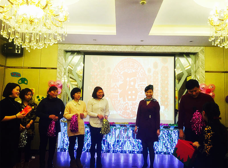 ”憶羊年，迎猴年“嬰智貝佳2016新春年會在舒友海鮮激情開演