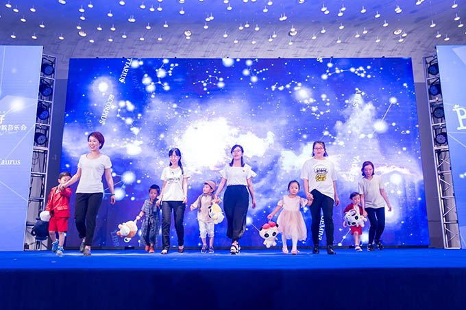 夢幻星空秀，嬰智貝佳12星寶之SHOW TIME！